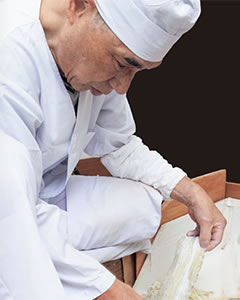 職人三田嘉治の極上とろろ昆布を作り出す匠の技を是非ご賞味ください