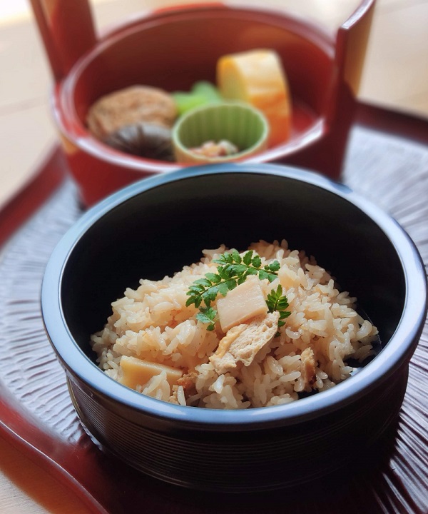 たけのこ釜飯